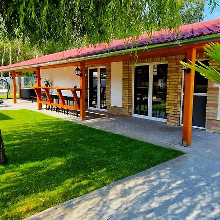 Apartment Tomika Vendeghaz & Wellness